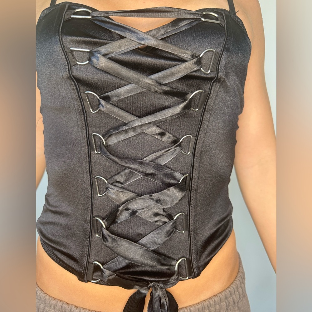 Black Lace-Up Corset Top with Removable Straps - Picture 2 of 7
